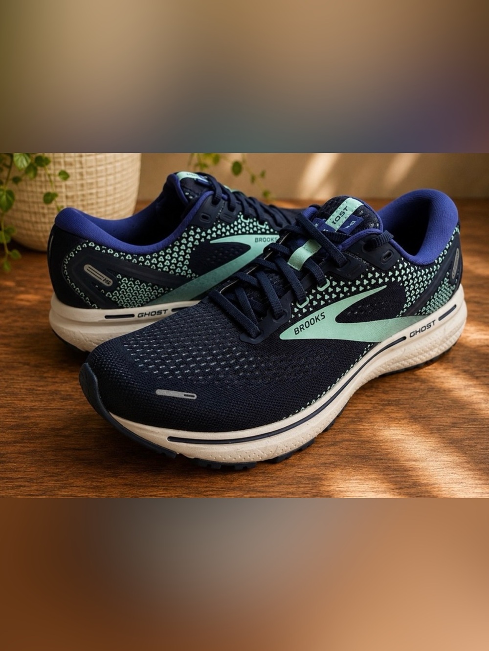 Brooks Ghost 14 Women’s 10.5 B Navy Aqua Cushioned Running Walking Shoes